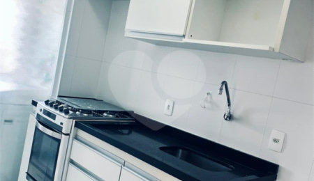Apartamento à venda com 2 quartos em Parque Maria Domitila, São Paulo, SP