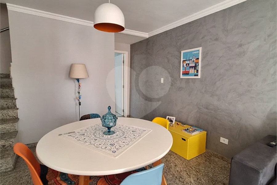 Casa à venda com 3 quartos, sendo 1 suíte, no condomínio Smallville, São Paulo - SP