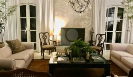 Casa Térrea à venda ou para alugar com 4 quartos, sendo 2 suítes, em Jardim Guedala, São Paulo, SP
