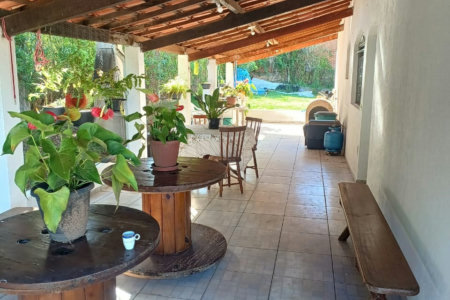 Casa à venda com 3 quartos, sendo 1 suíte, no condomínio Cafezal VI, Itupeva - SP