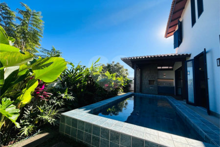 Casa à venda com 4 quartos, sendo 3 suítes, no condomínio Residencial Chácara Ondina, Sorocaba - SP