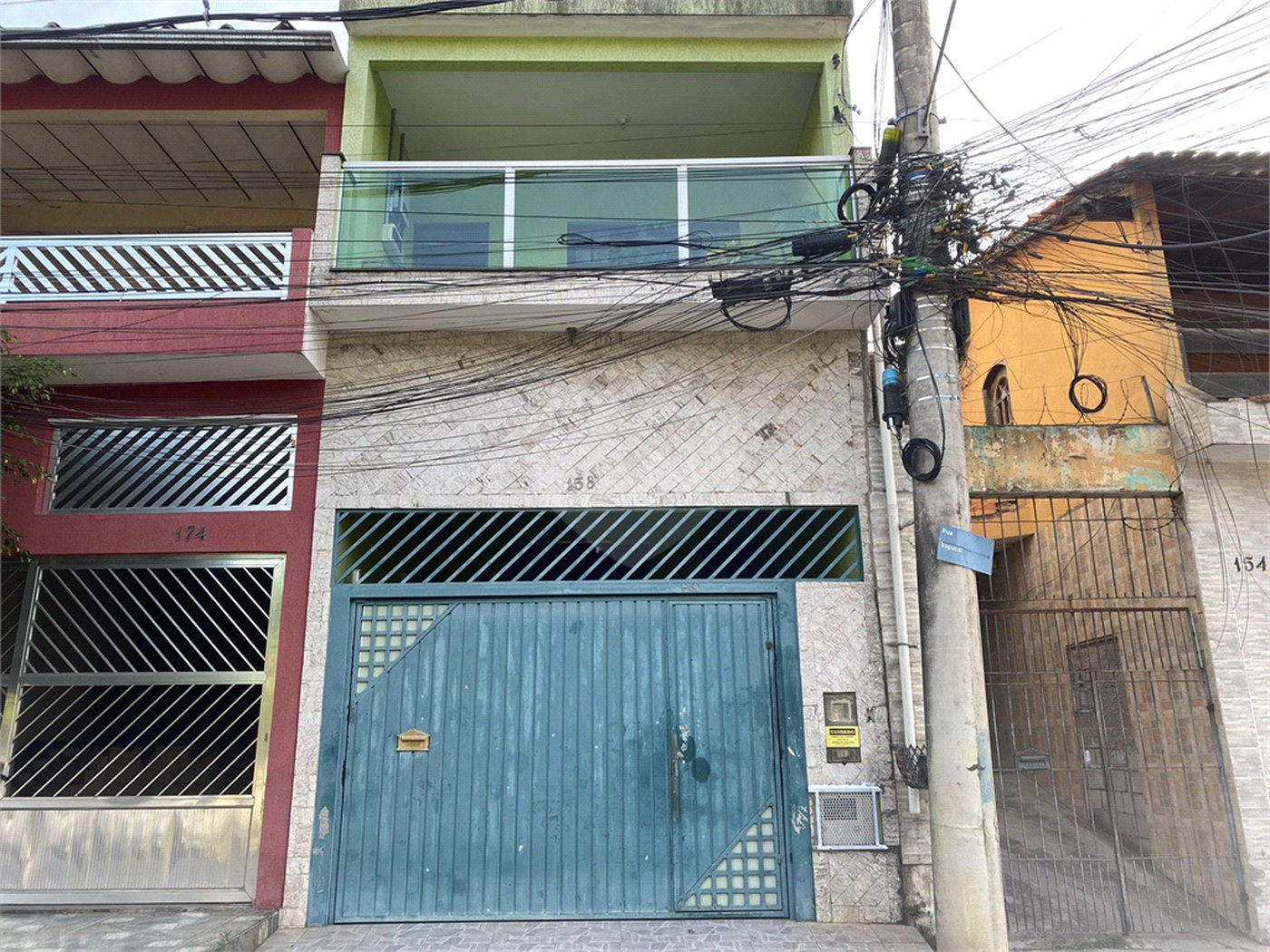 Sobrado à venda com 4 quartos em Jardim Santa Luzia de Poa, Itaquaquecetuba, SP