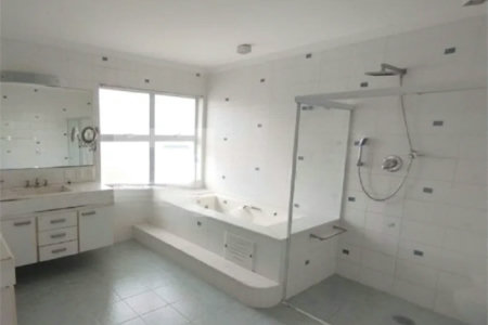 Casa à venda com 5 quartos, sendo 4 suítes,  em Parque dos Príncipes, São Paulo, SP
