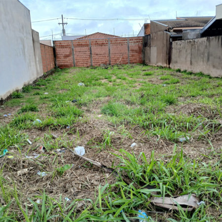 Terreno á venda no Jardim Embaré