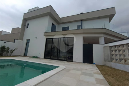 Casa à venda com 3 suítes no condomínio Terras da Estância, Paulínia - SP