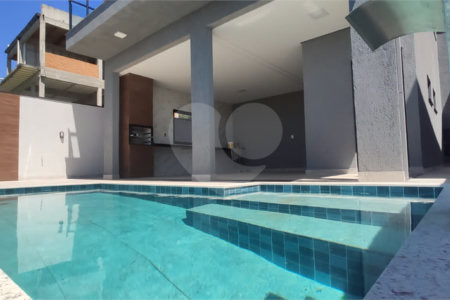 Casa à venda com 3 quartos, sendo 1 suíte,  no condomínio Reserva do Vale, Caçapava - SP