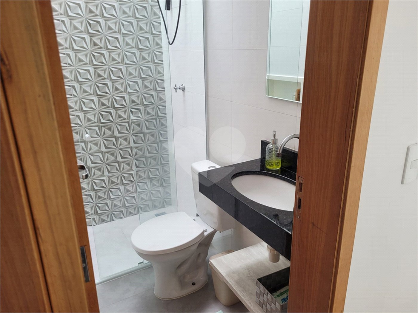 Sobrado à venda com 3 quartos, sendo 1 suíte,  em Vila Marari, São Paulo, SP