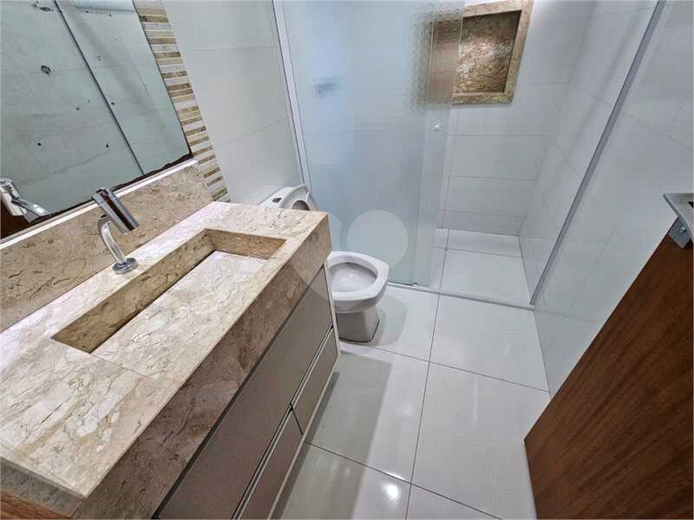 Casa à venda com 3 quartos, sendo 1 suíte, no condomínio Vista Verde, Indaiatuba - SP