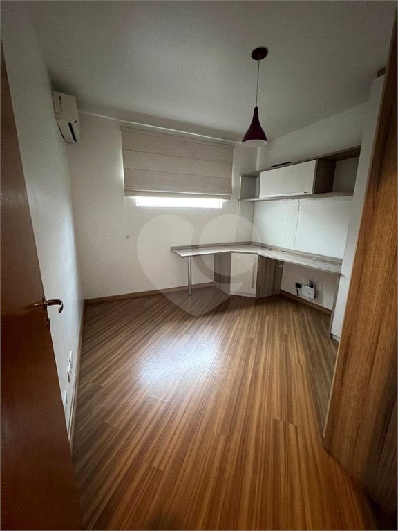 Casa à venda com 3 quartos, sendo 1 suíte,  em Vila Suissa, Mogi das Cruzes, SP