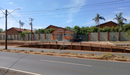 Casa à venda com 3 quartos, sendo 1 suíte,  em Jardim Zavanella, Araraquara, SP