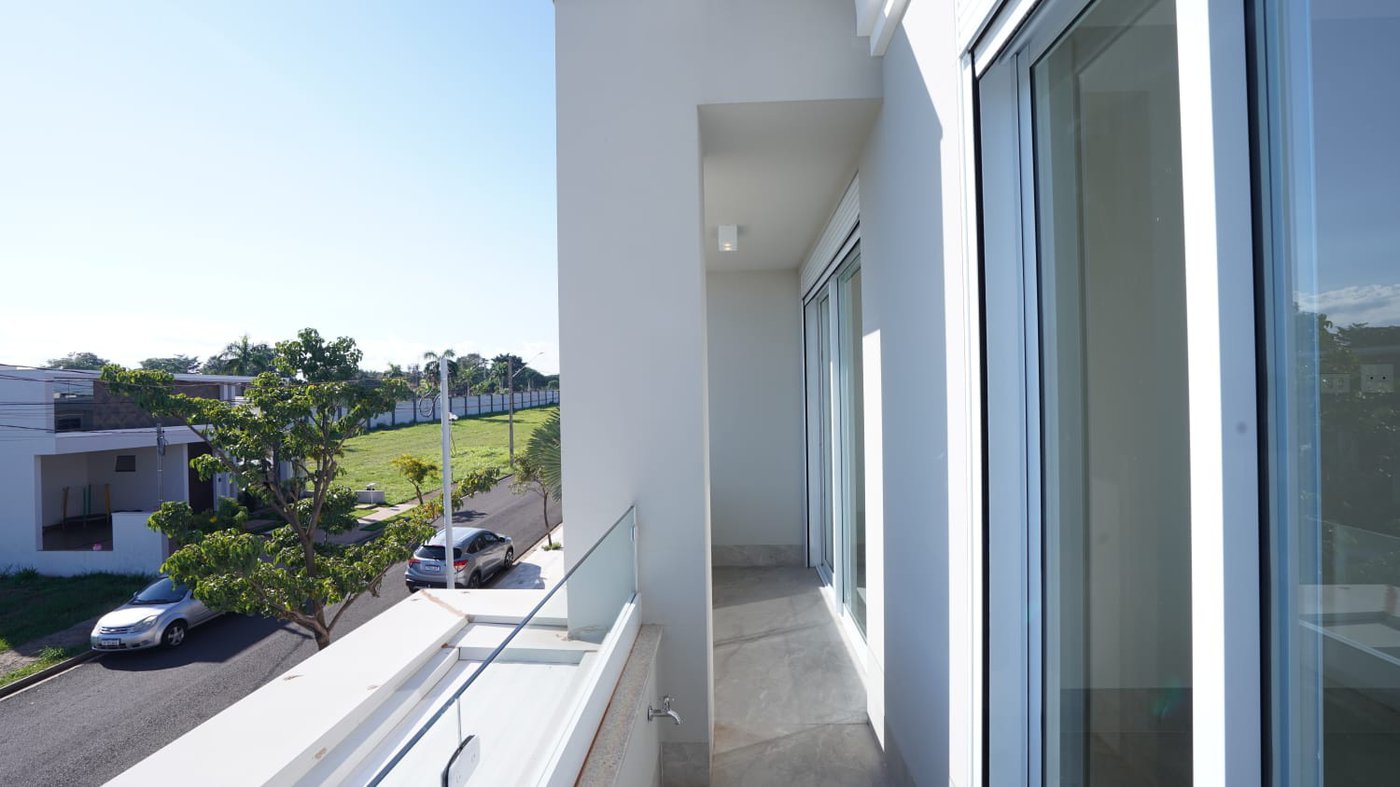 Casa à venda com 4 quartos, sendo 1 suíte, em Parque Residencial Mart Ville, Presidente Prudente, SP