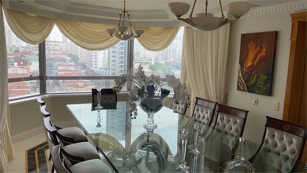 Apartamento com terraço 385m² 03 dormitórios sendo 2 suítes 5 vagas..Estuda Permuta.