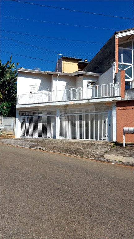 Sobrado à venda com 4 quartos, sendo 2 suítes, em Jardim Paulista, Atibaia, SP