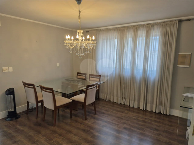 Sobrado à venda com 4 quartos, sendo 1 suíte,  em Vila Guilherme, São Paulo, SP