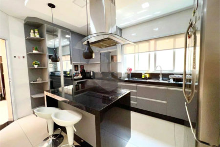 Sobrado à venda com 3 quartos, sendo 1 suíte,  em Residencial Jardim Nathália, Sorocaba, SP