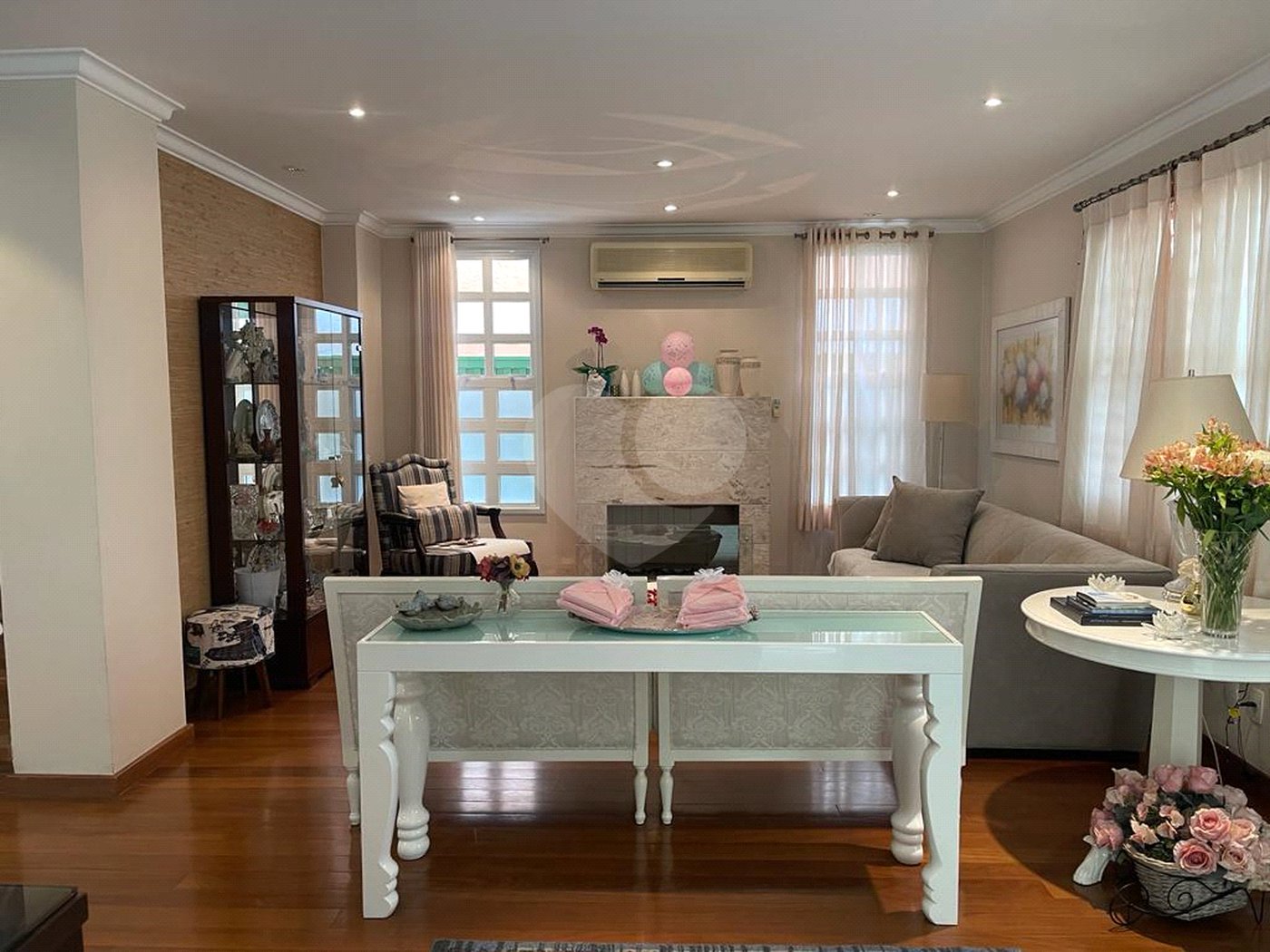 Casa à venda com 4 suítes no condomínio Conjunto Residencial São Benedito, São Paulo - SP