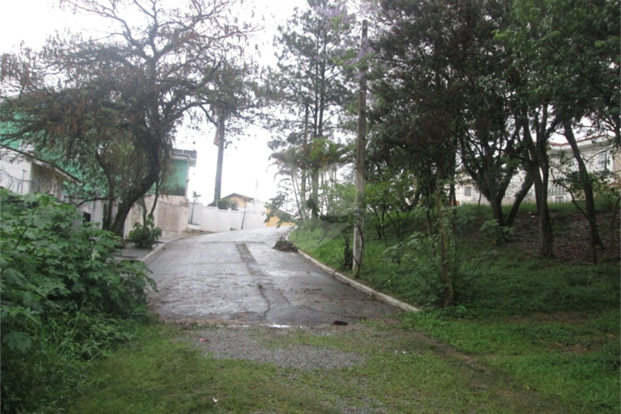 Terreno à venda no condomínio Loteamento Jardim entre Serras, São Paulo - SP