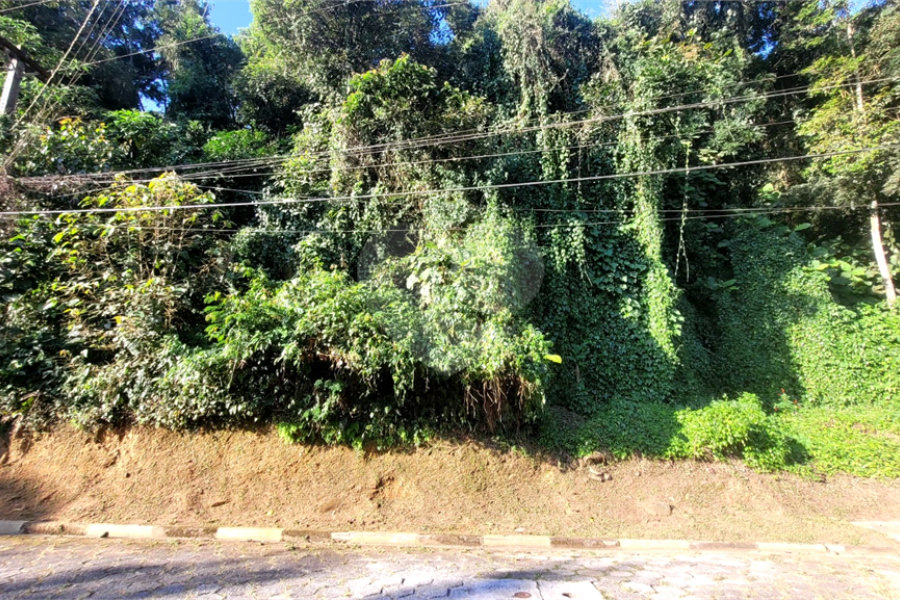 Terreno à venda no condomínio Parque Imperial da Cantareira, Mairiporã - SP