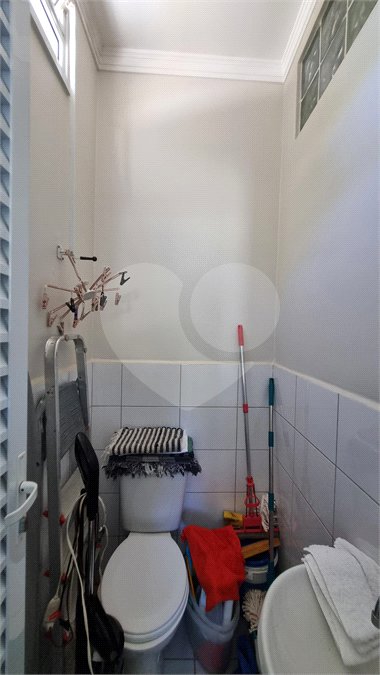 Sobrado à venda com 3 suítes em Chácaras Silvania, Valinhos, SP