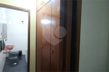 Casa à venda com 3 quartos, sendo 1 suíte, em Vila Nivi, São Paulo, SP