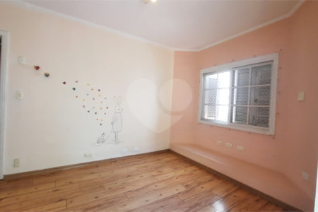 Casa de Vila à venda com 4 quartos, sendo 2 suítes, em Granja Julieta, São Paulo, SP