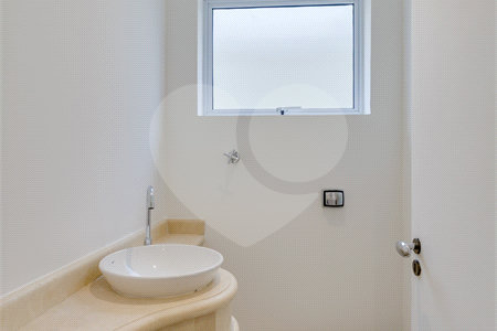 Casa de Vila à venda com 3 quartos, sendo 2 suítes, em Santo Amaro, São Paulo, SP