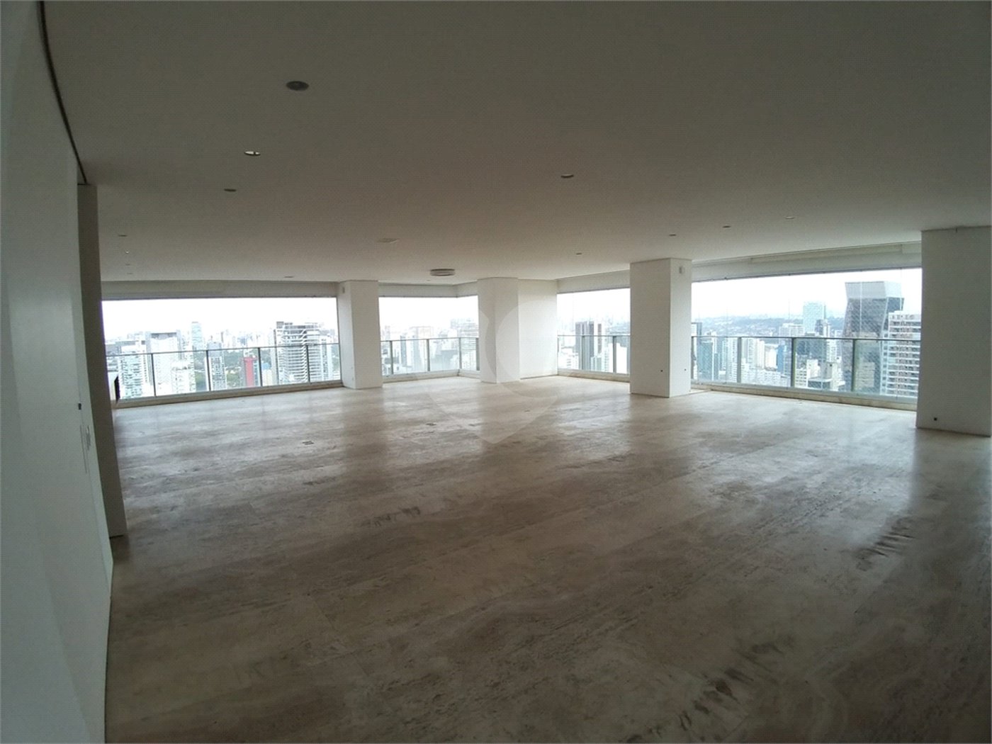 Apartamento à venda ou para alugar com 3 suítes em Pinheiros, São Paulo, SP