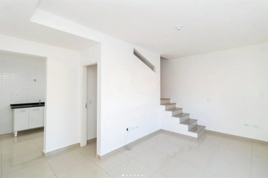 Casa à venda com 2 suítes no condomínio Dos Pássaros, São Paulo - SP