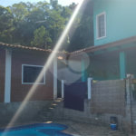 Casa à venda com 4 quartos, sendo 1 suíte, no condomínio Parque Suiça, Caieiras - SP