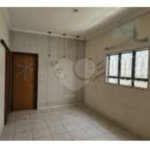 Casa à venda com 3 quartos em Residencial Azulville II, Matão, SP