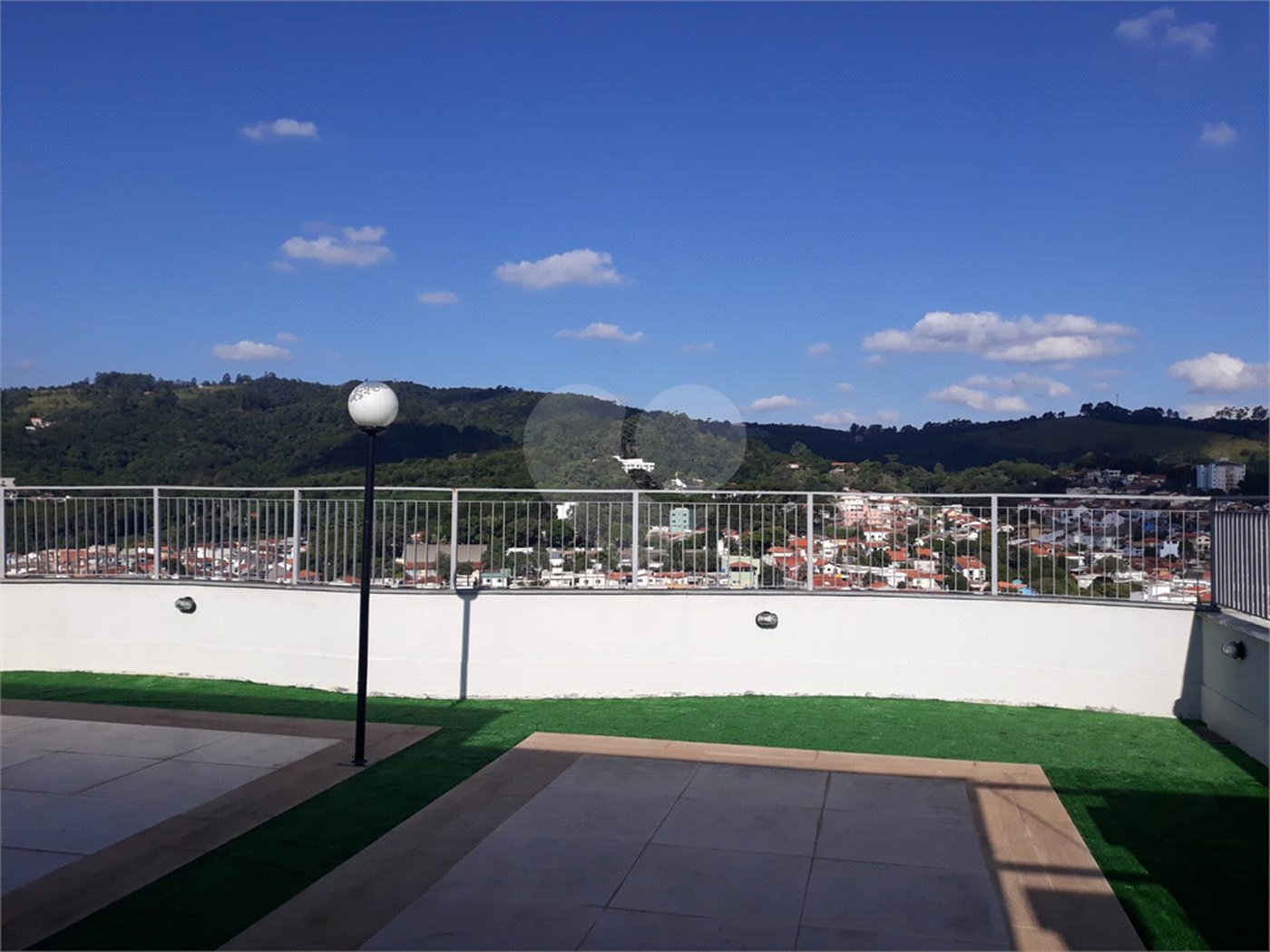 Apartamento à venda ou para alugar com 2 quartos, sendo 1 suíte, em Jardim Flórida, São Roque, SP