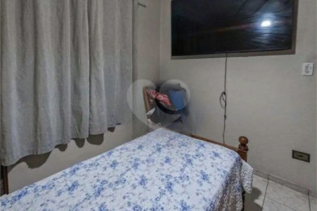 Casa à venda com 3 quartos em Jardim Marisa, São Paulo, SP