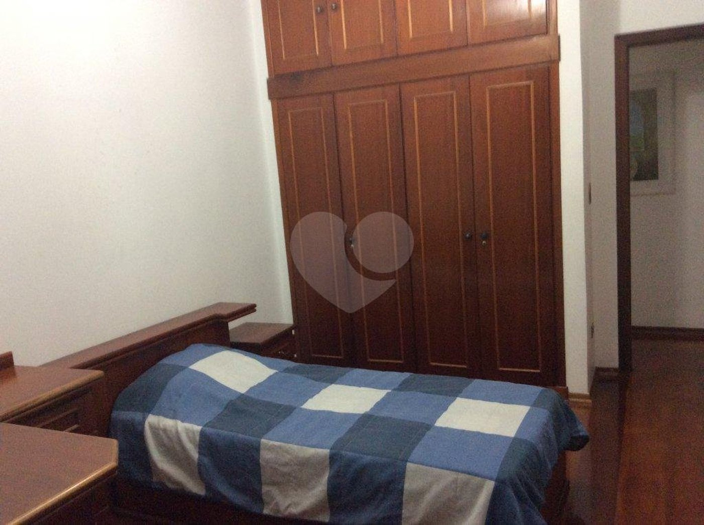 Casa Térrea à venda ou para alugar com 4 suítes em Jardim Floresta, São Paulo, SP