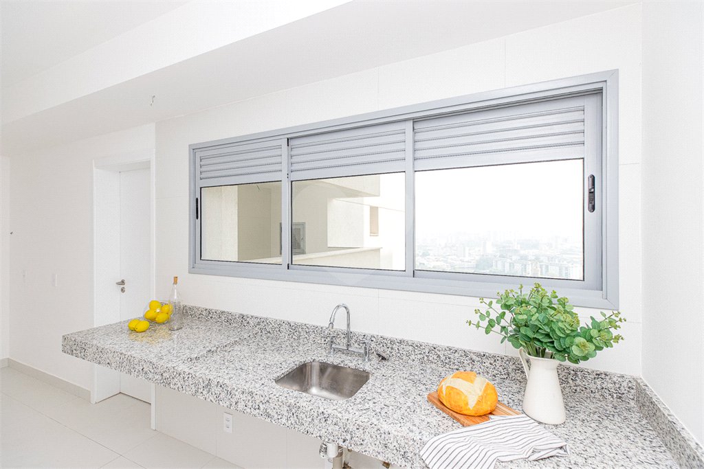 Apartamento à venda com 3 suítes em Jardim Marajoara, São Paulo, SP