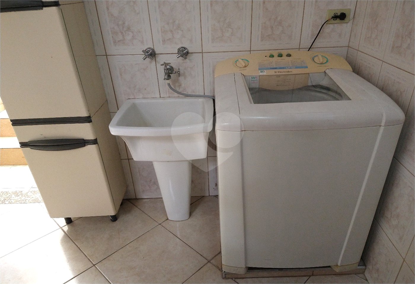 Sobrado à venda com 3 quartos, sendo 2 suítes, em Jardim Hubert, Indaiatuba, SP