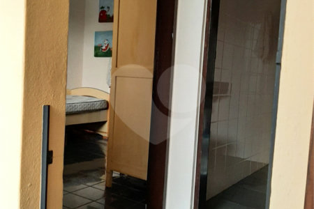 Casa Térrea à venda com 3 quartos, sendo 1 suíte, em Vila Lavínia, Mogi das Cruzes, SP