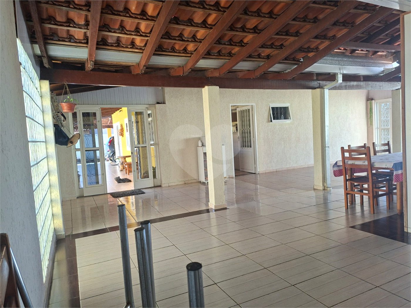 Casa à venda com 3 quartos, sendo 1 suíte,  em Tatetú, Alambari, SP