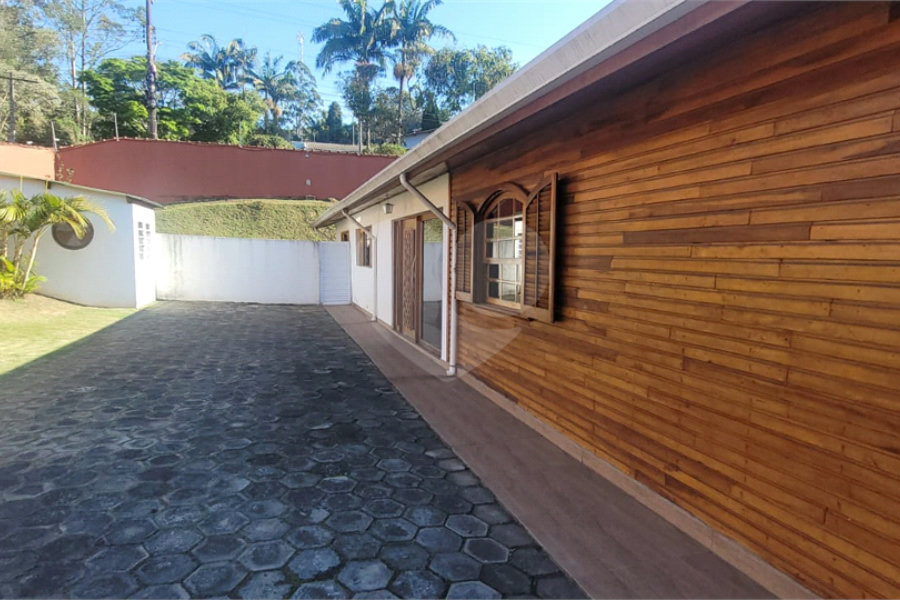 Casa à venda com 3 quartos, sendo 2 suítes,  em Mantiqueira, Mairiporã, SP