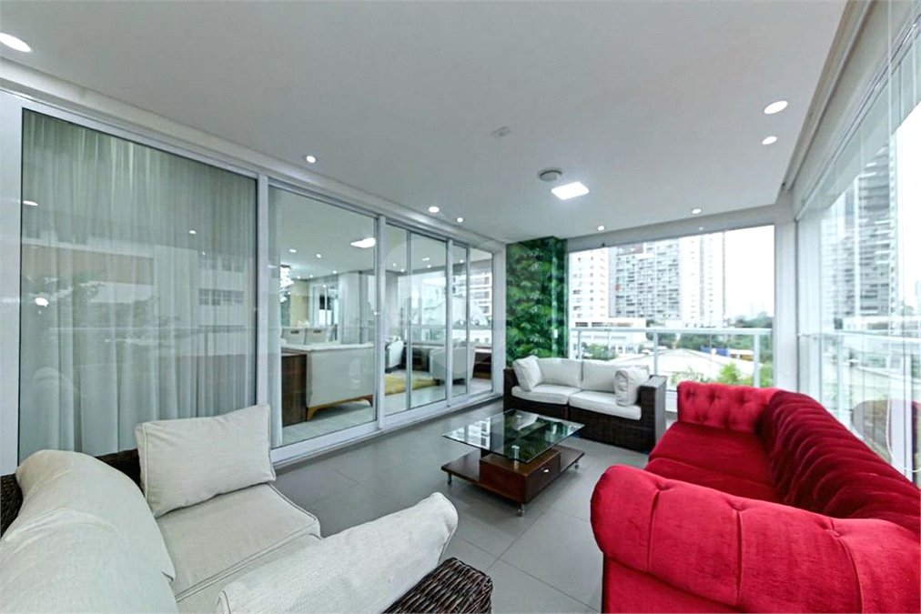 Apartamento à venda ou para alugar com 3 suítes em Cidade Monções, São Paulo, SP