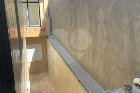 Sobrado à venda com 3 quartos, sendo 1 suíte,  em Jardim Itacolomi, São Paulo, SP