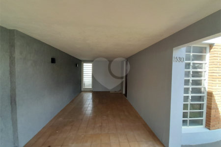Casa Disponível para Venda ou Locação na Vila Nery – Ideal para Residência ou Comércio