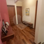 Sobrado com 224m² , 3 dormitórios , sendo 2 suítes , 3 vagas de garagem , 7 banheiros , à venda na Vila Scarpelli em Santo André.