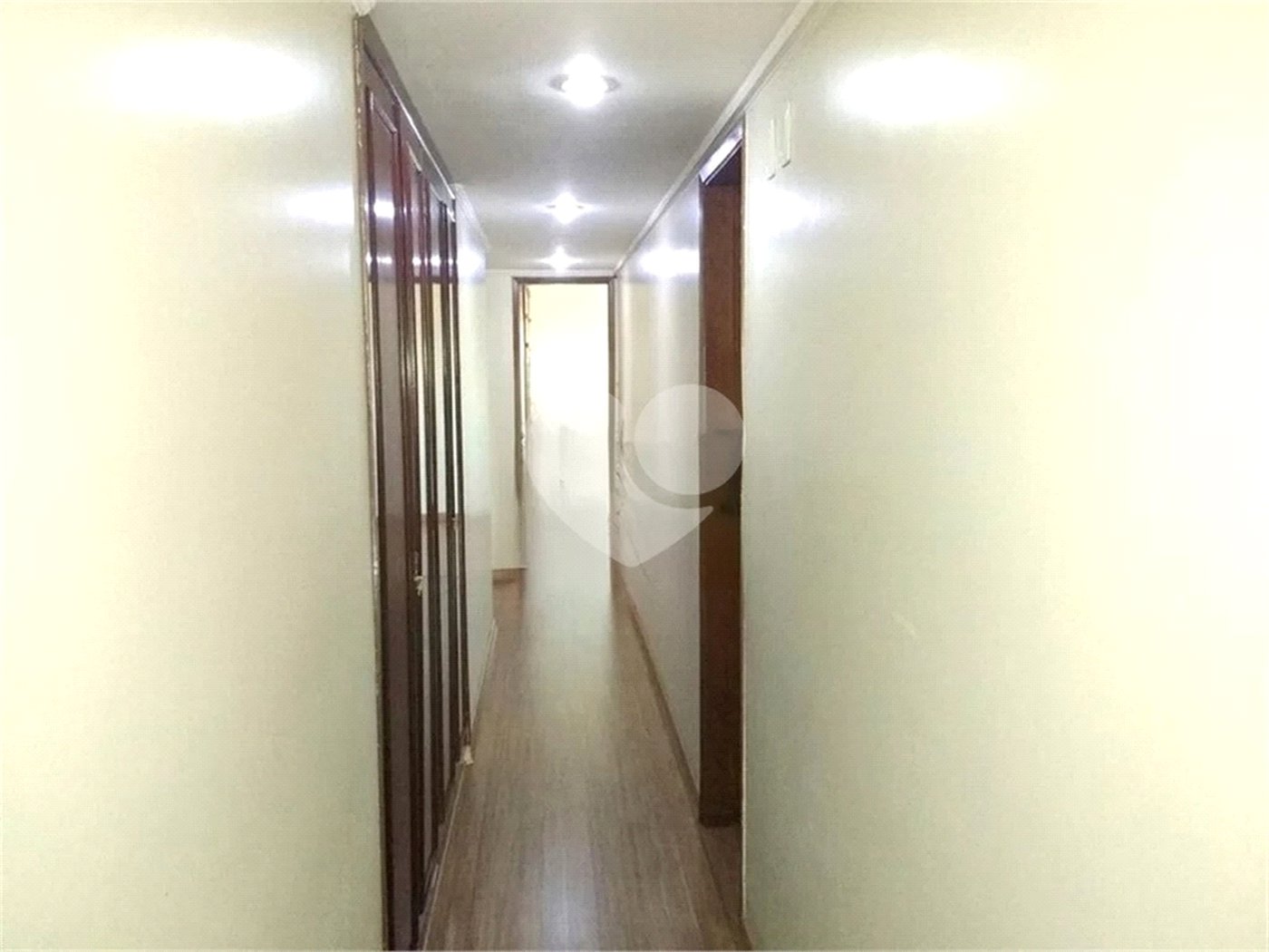 Apartamento 192m² à venda na Aclimação com 3 suítes e 3 vagas.