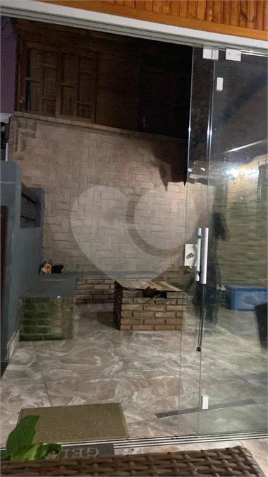 Chalé à venda em Atibaia 140m²– Condomínio fechado com lazer completo