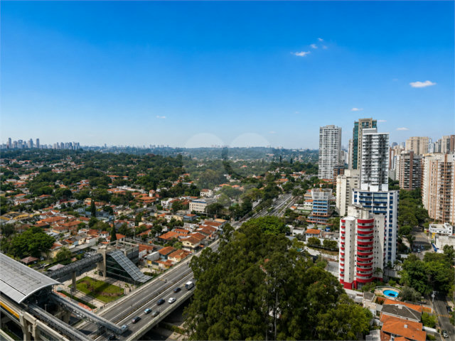 Apartamento à venda com 3 suítes em Campo Belo, São Paulo, SP