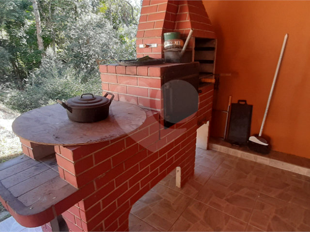 Casa à venda com 3 quartos, sendo 1 suíte,  no condomínio Sausalito, Mairiporã - SP