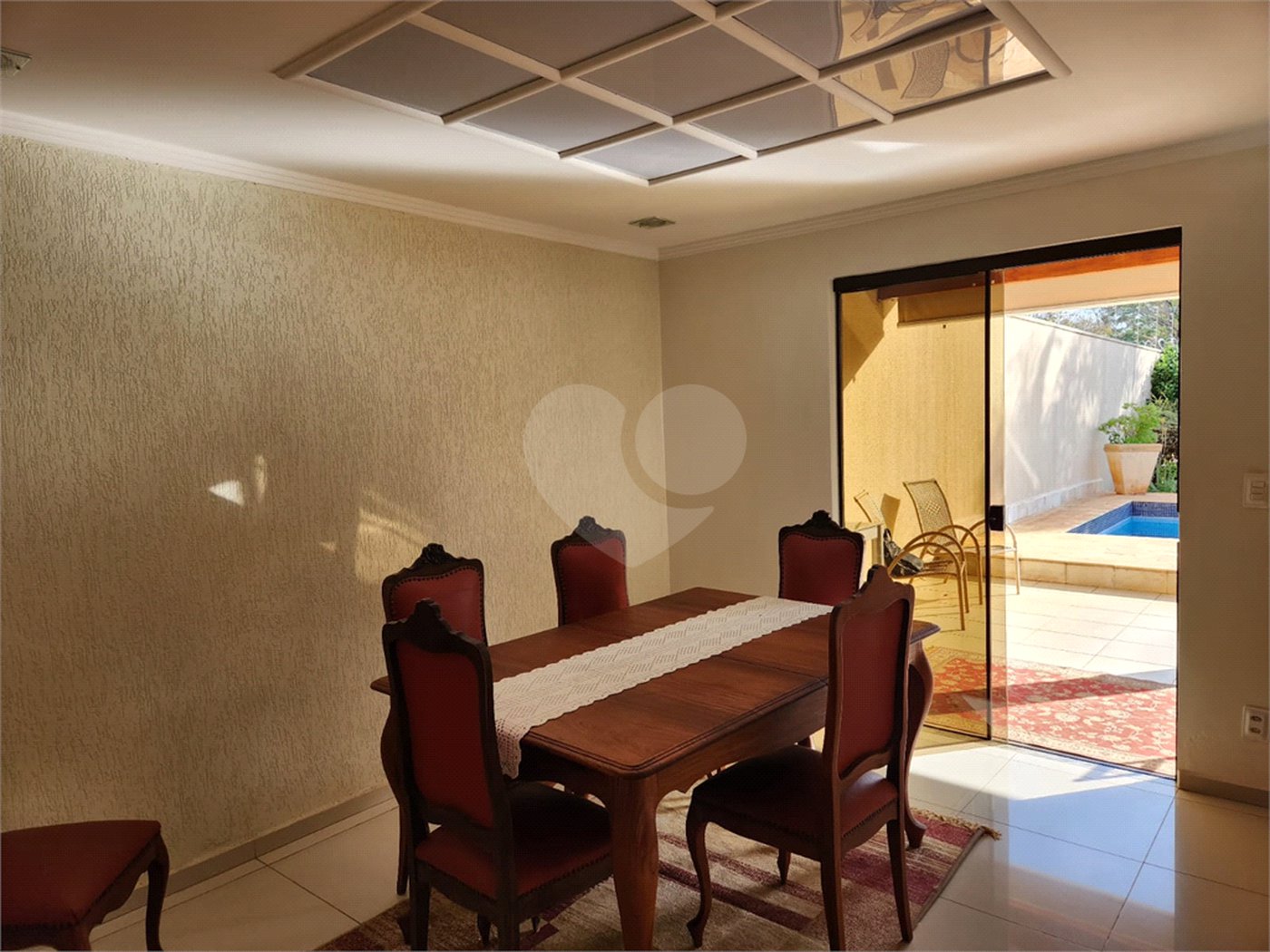 Casa à venda ou para alugar com 3 quartos, sendo 1 suíte, em Jardim Primavera, Araraquara, SP