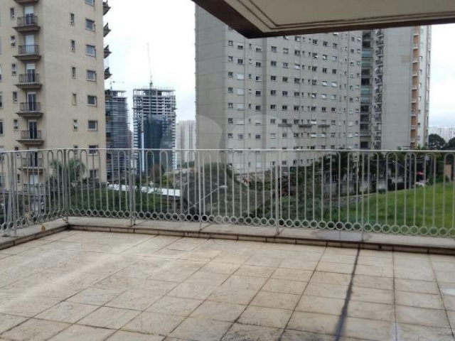 Apartamento à venda com 4 suítes em Panamby, São Paulo, SP