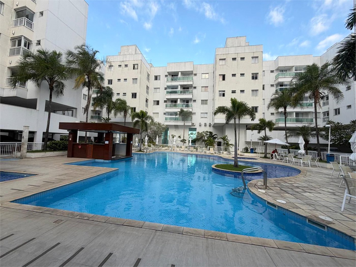 Apartamento à venda com 3 suítes em Braga, Cabo Frio, RJ