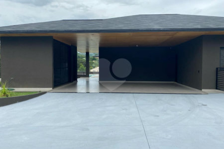 Casa à venda com 4 quartos, sendo 3 suítes,  no condomínio Jardim das Palmeiras, Bragança Paulista - SP